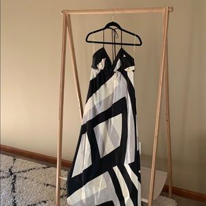 Forever 21 Maxi Dress Size Medium Neutral colors